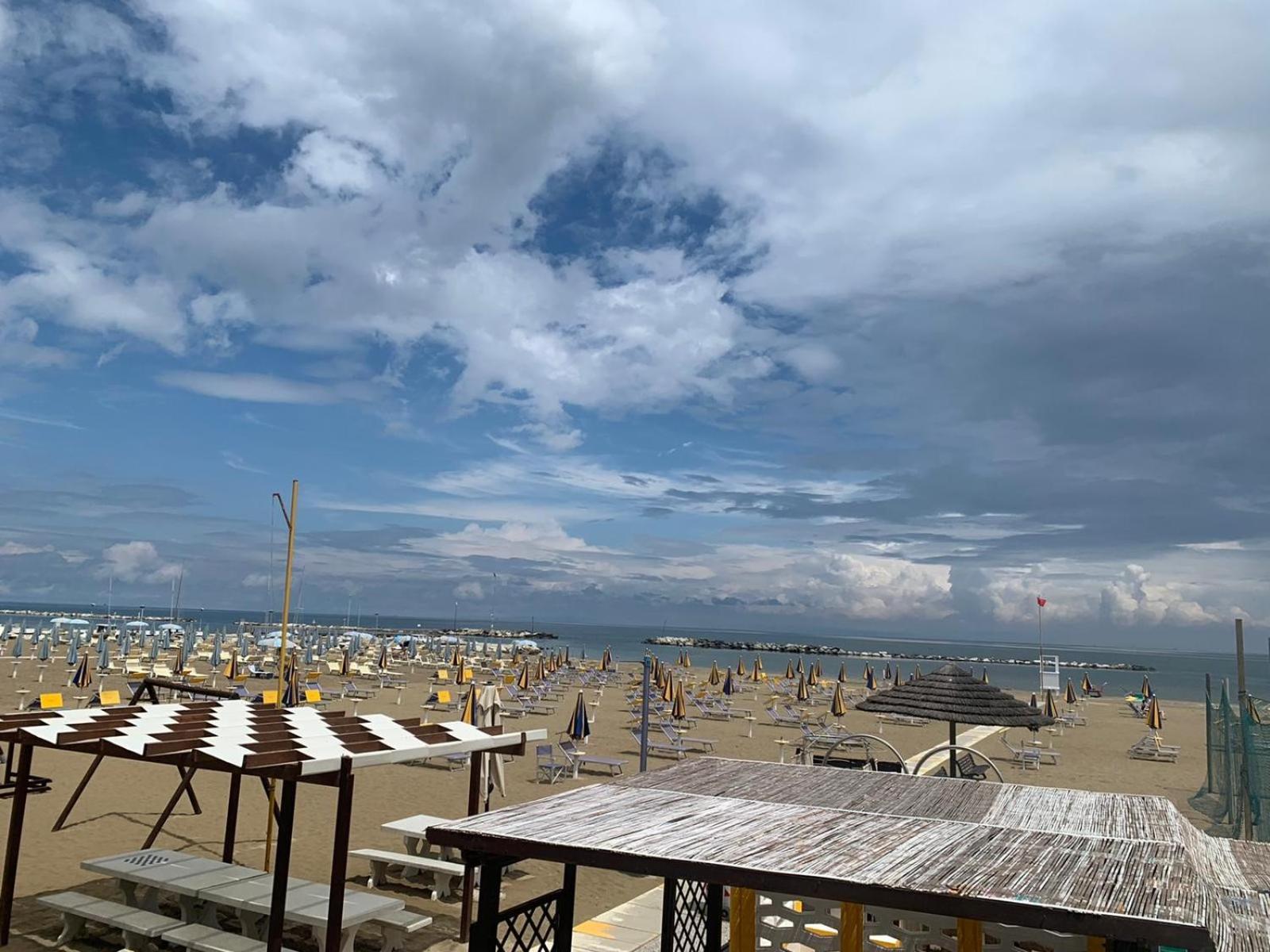 Hotel Acquamarina Viserba 리미니 외부 사진