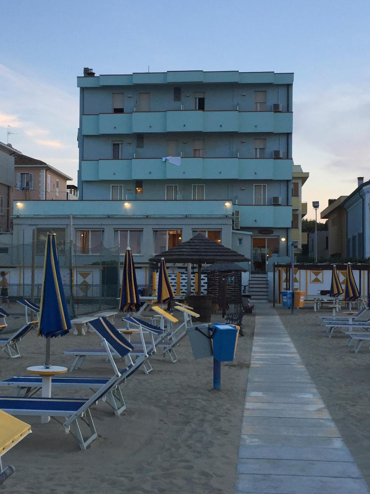 Hotel Acquamarina Viserba 리미니 외부 사진