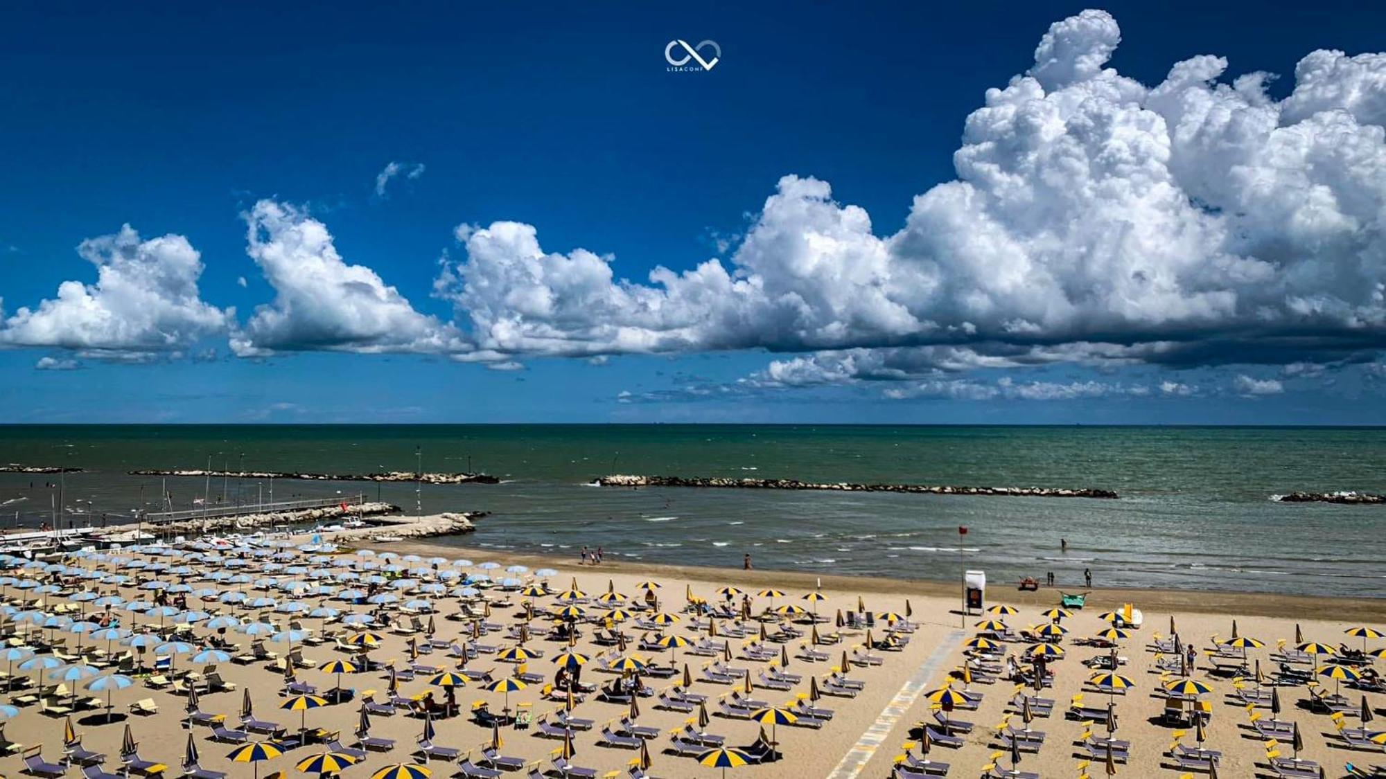 Hotel Acquamarina Viserba 리미니 외부 사진